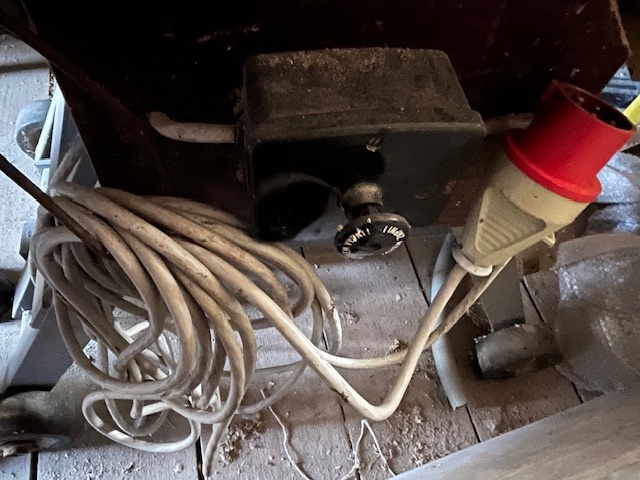 Bytelná cirkulárka s náhradním kotoučem - 4