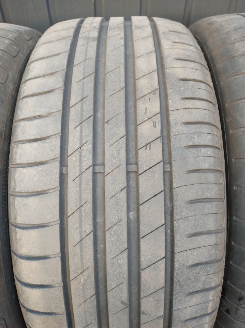 Goodyear EfficientGrip Performance 215/45 R16 90V - 4