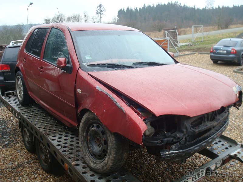 VW Golf - 4