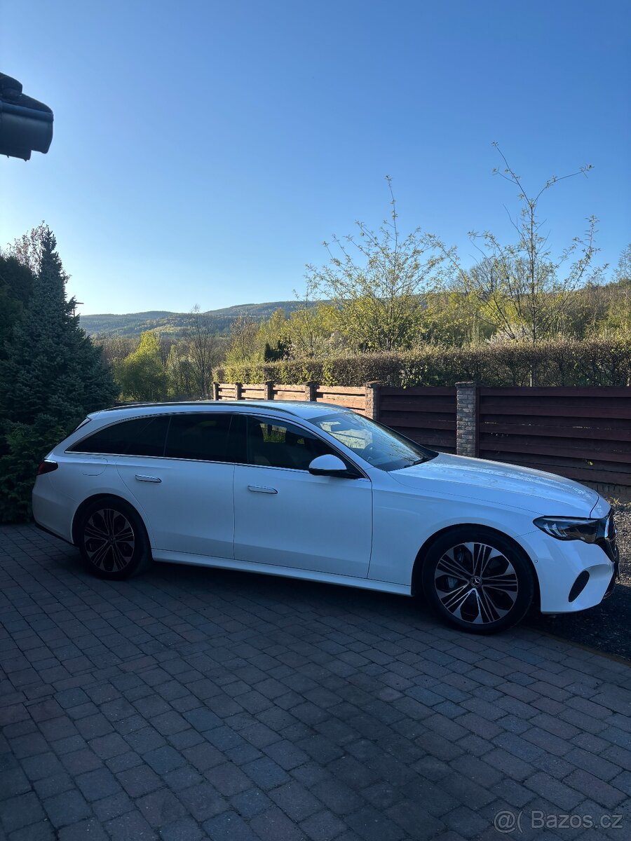 Mercedes E 300e - 4