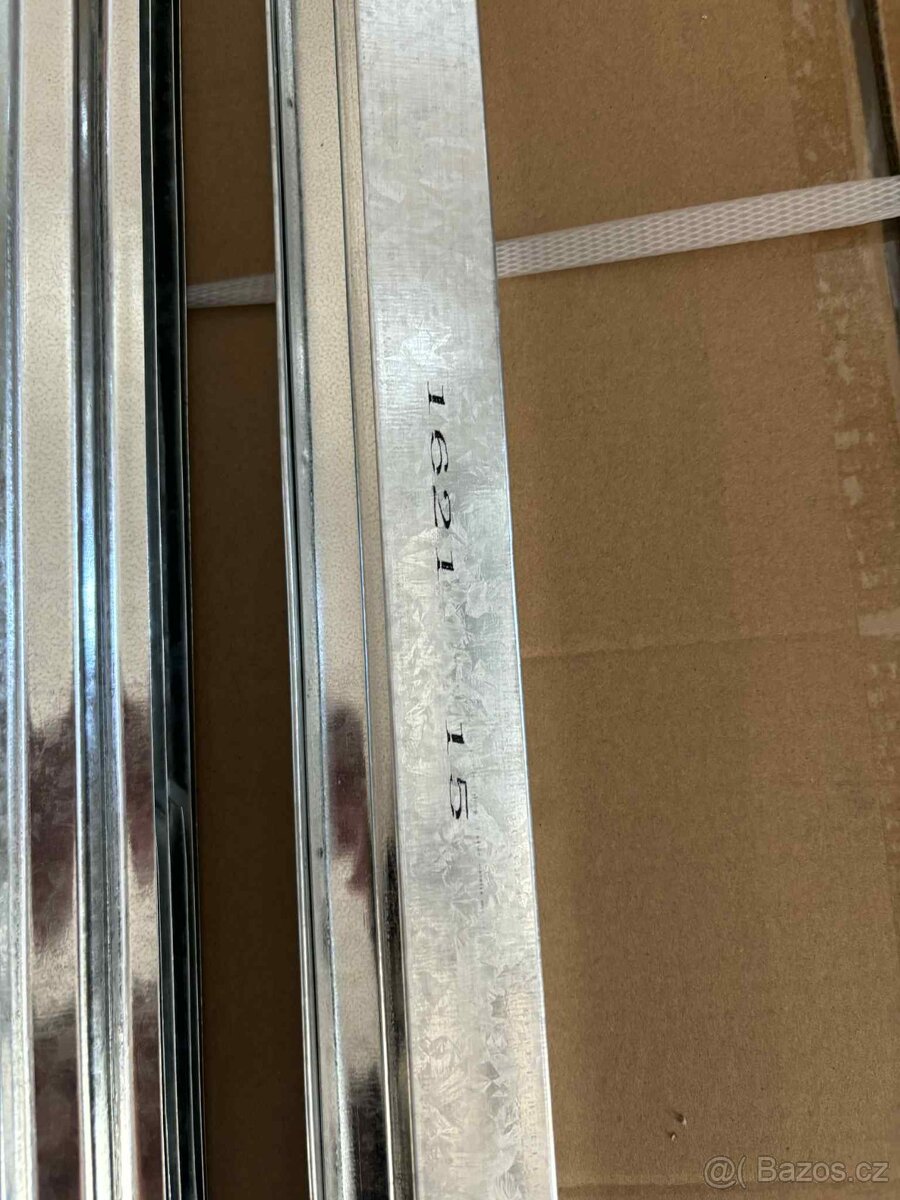 Přístřešek na dřevo s kůlnou - 4