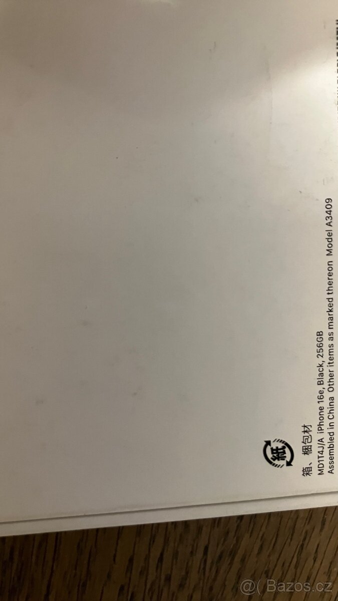 Prodám iPhone 16e 256Gb - 4