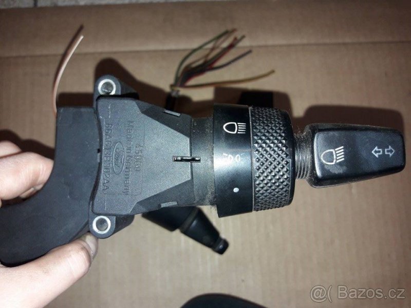 Přepínací páčky světlometů a stěračů - Ford - 4