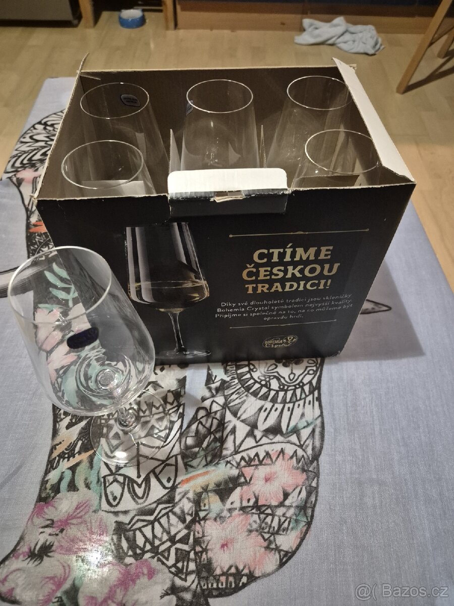 Skleničky na víno/šampaňské - 4