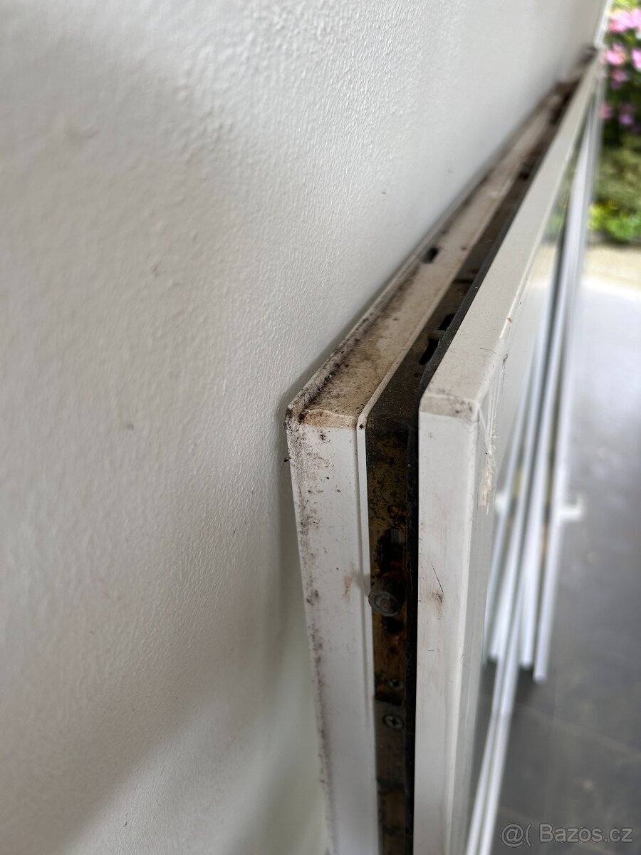 Okno plastové (bez rámu) - 2 kusy - 4