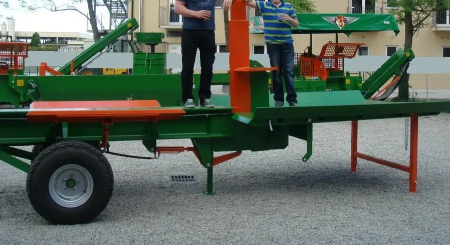 Prodám Štípačku Tark od 30 do 100 cm průměru - 4