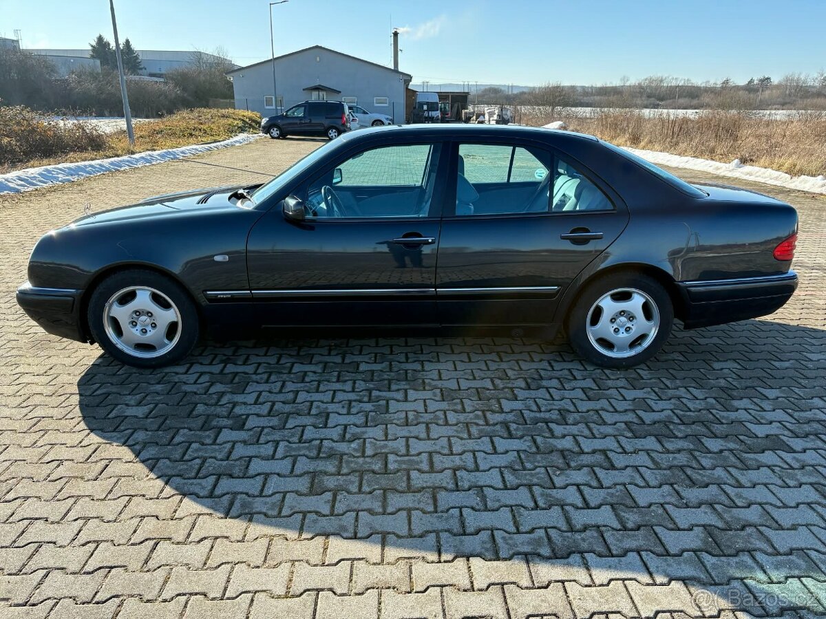 Mercedes Benz E 320 V6 W210 - 4