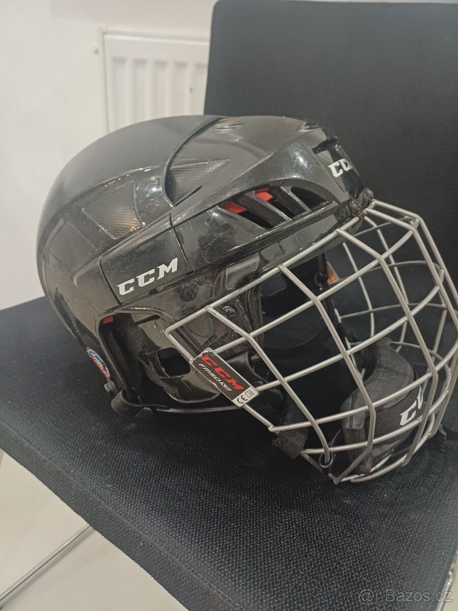 Hokejova vystroj - 4