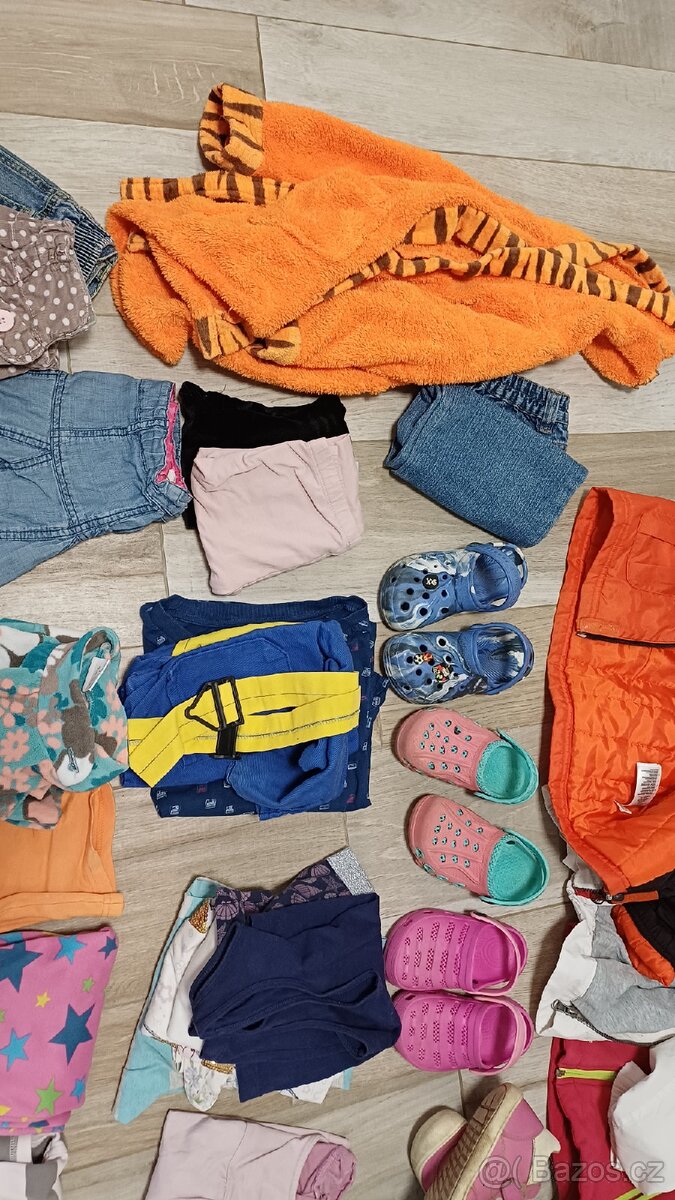 Boty, bundy a oblečení cca 2-4 roky pro holku - 4