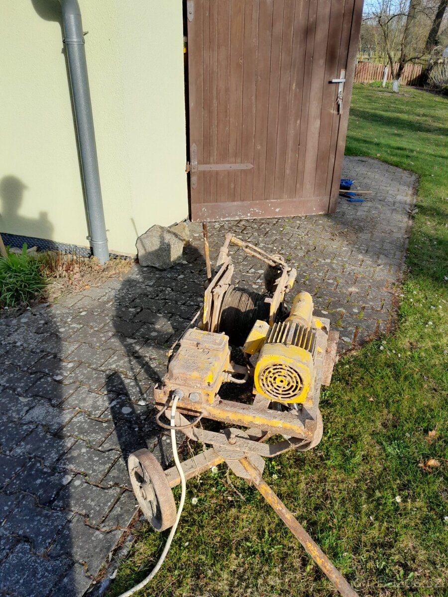 Stavební vrátek - 4