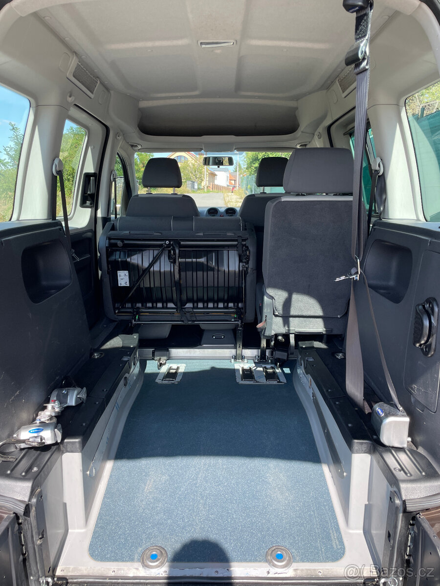 VW Caddy: plošina pro vozíčkáře - 4