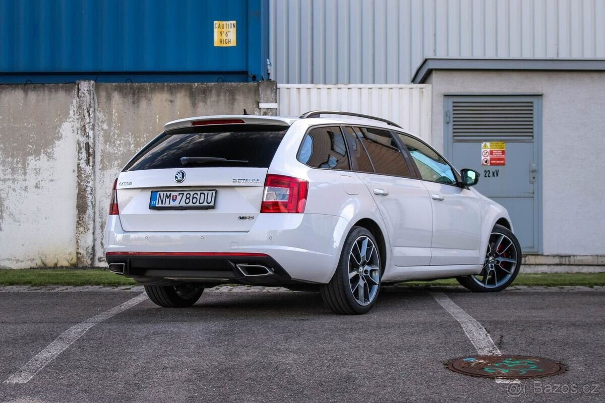 Škoda Octavia Combi 2.0 TDI DPF RS DSG - 4