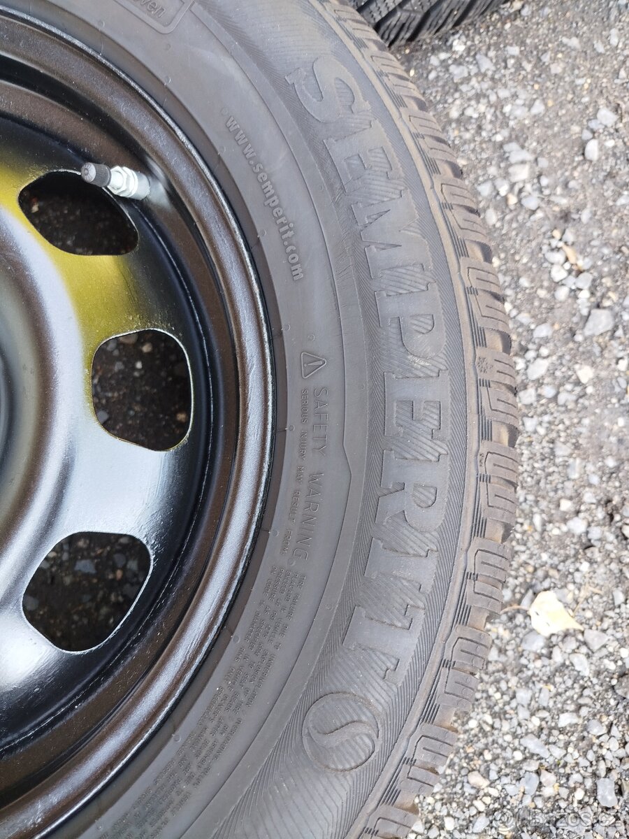 Kola Duster 5x114,3 6,5J R16 + Semperit - 4