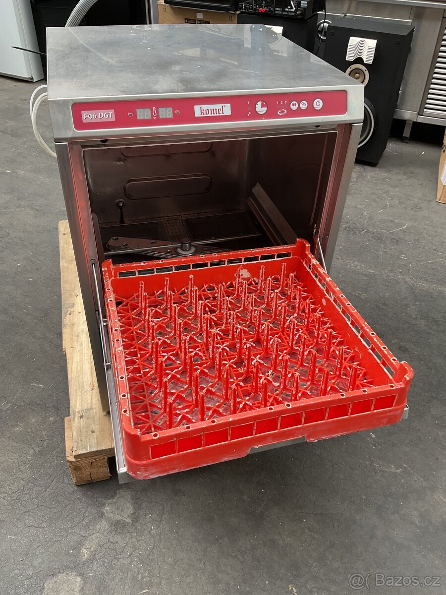 Myčka skla a drobného nádobí KOMEL F96 DGT. ZÁRUKA - 4