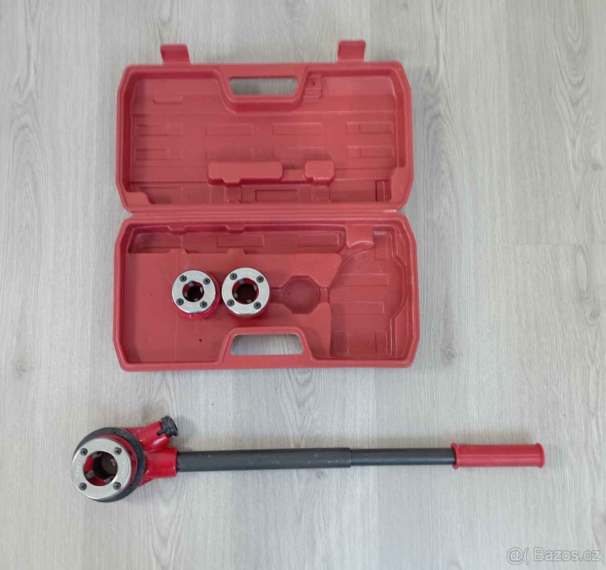 Instalatérská závitnice na řezání trubkových závitů - 4