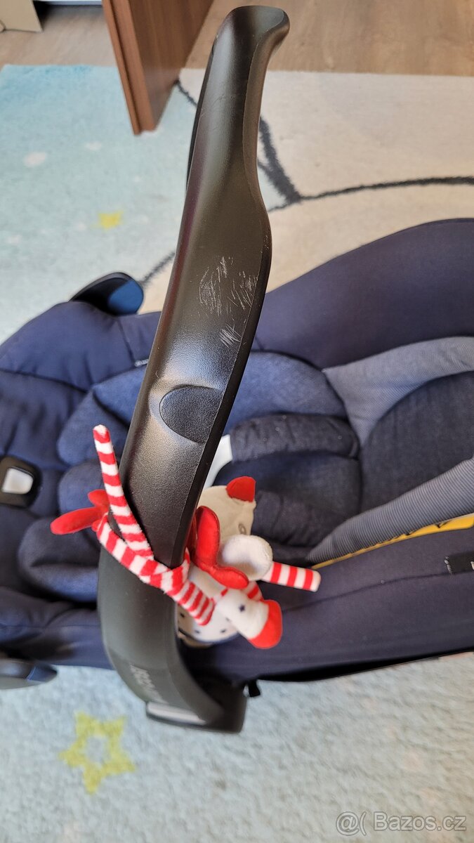 Autosedačka pro miminko MAXI COSI - 4