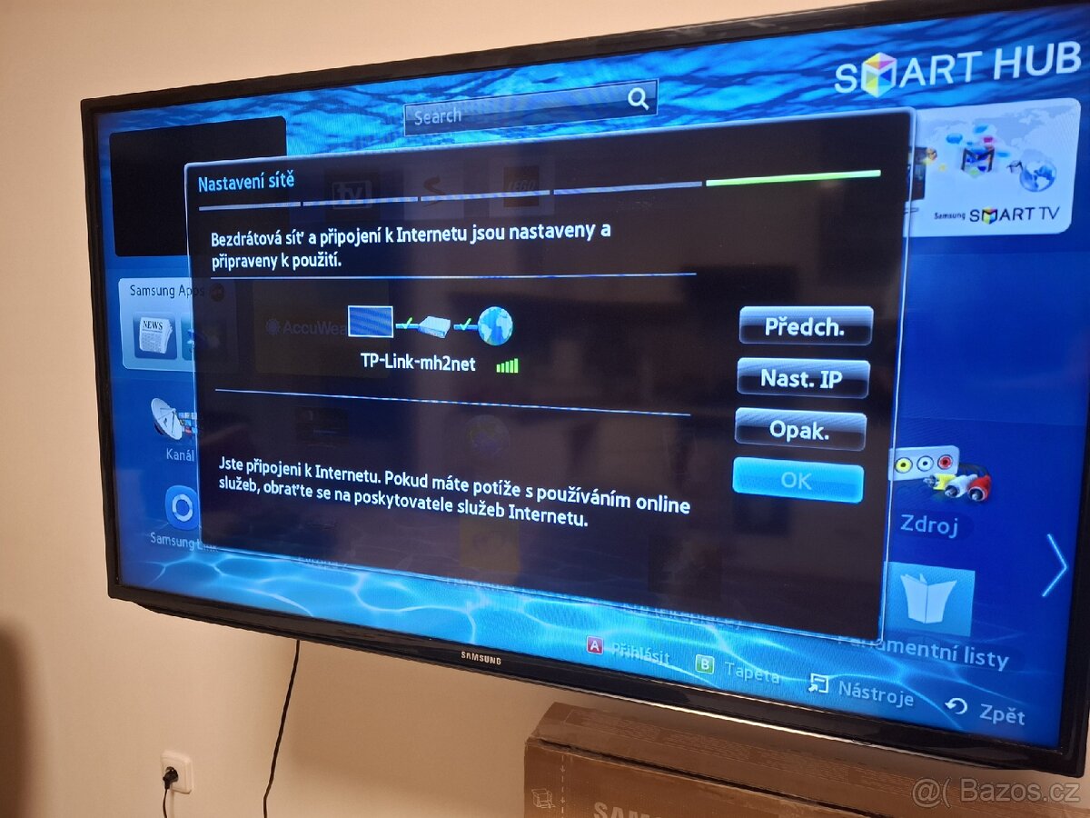 Samsung 50" smart TV - 4