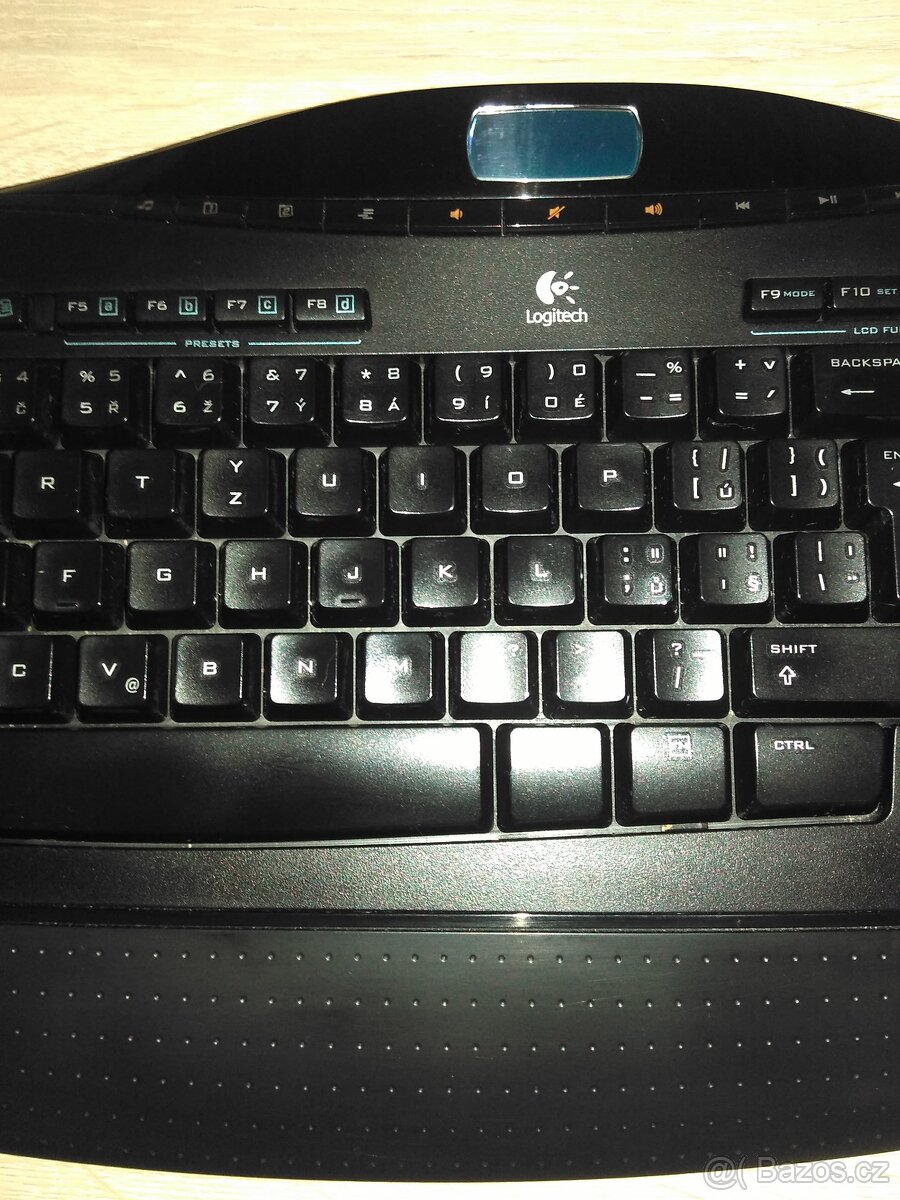 Bezdrátový set klávesnice a myši Logitech MX 3200 - 4