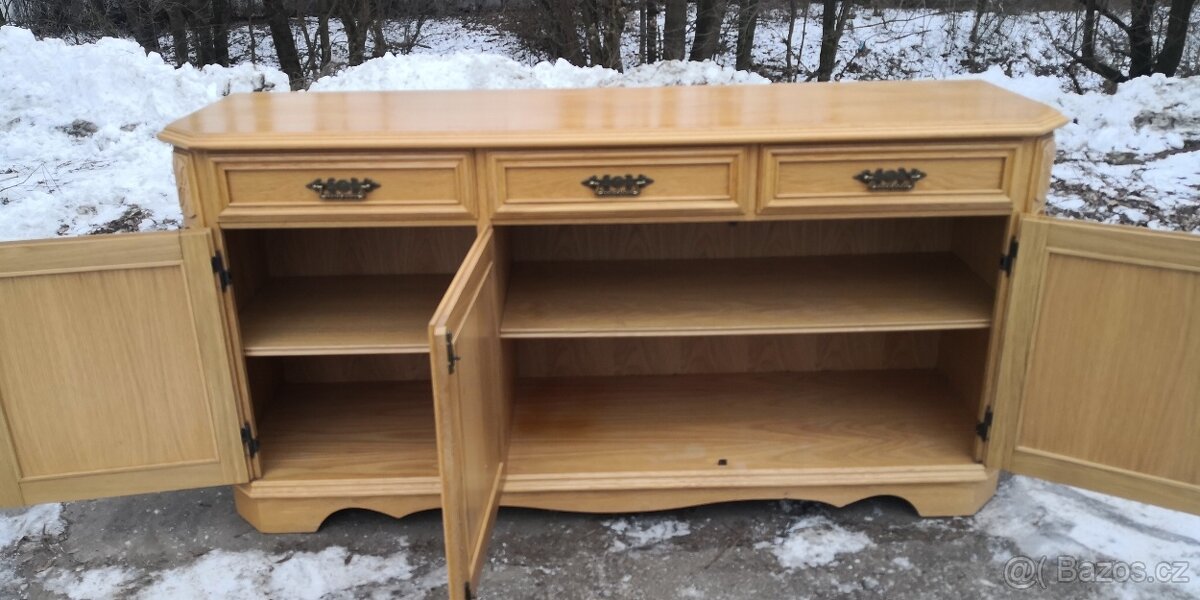 Masivní dubová komoda - 4