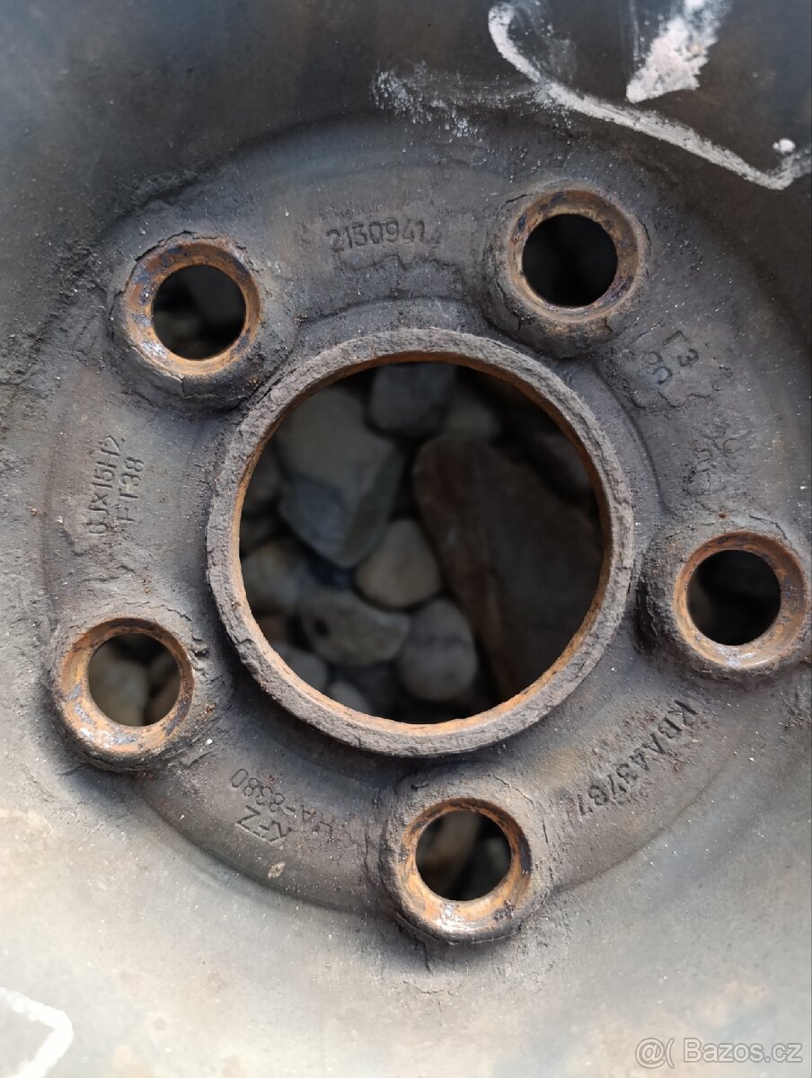 Sada kol se zimními pneu 185/60 R15 - 4