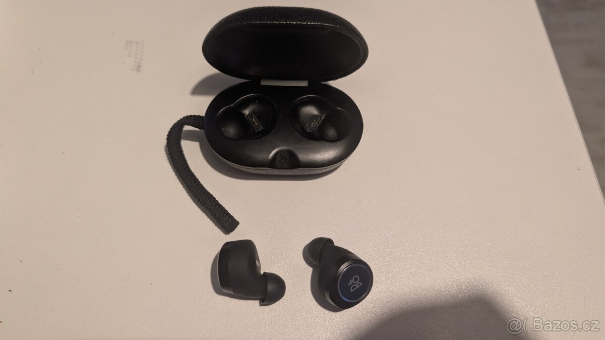 Sluchátka Bang Olufsen e8 - 4
