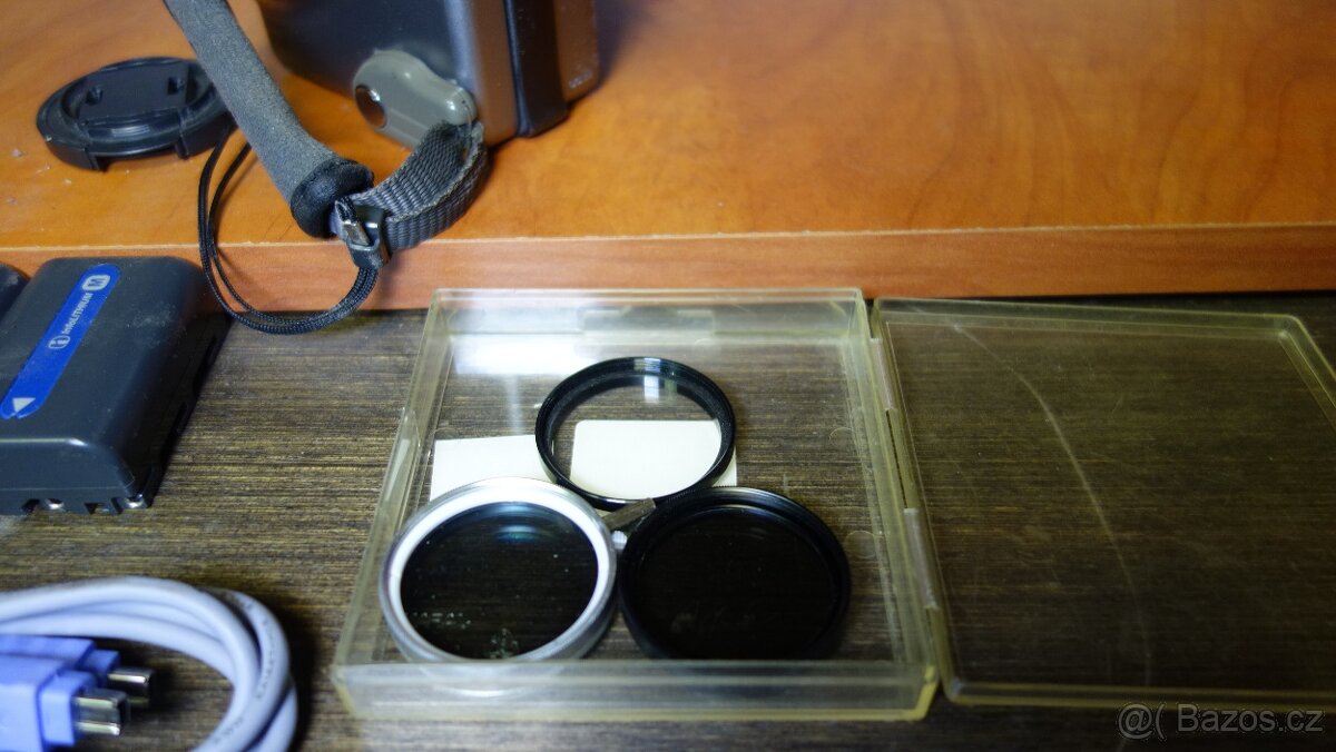 Příslušenství k Sony kamerám, např. DCR-PC115E - 4