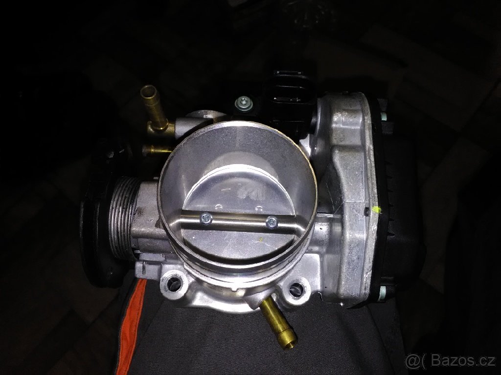 škrtící klapka Octavia 1 - 4