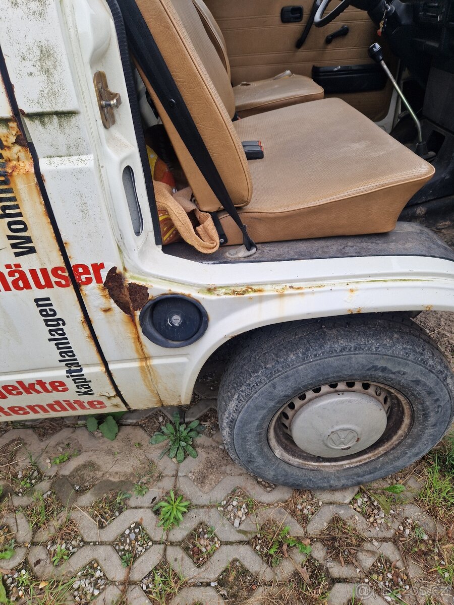 Predni sedadla VW Transporter T3 a mezistena REZERVACE - 4