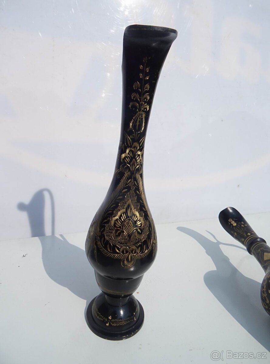 Mosazná váza . - 4