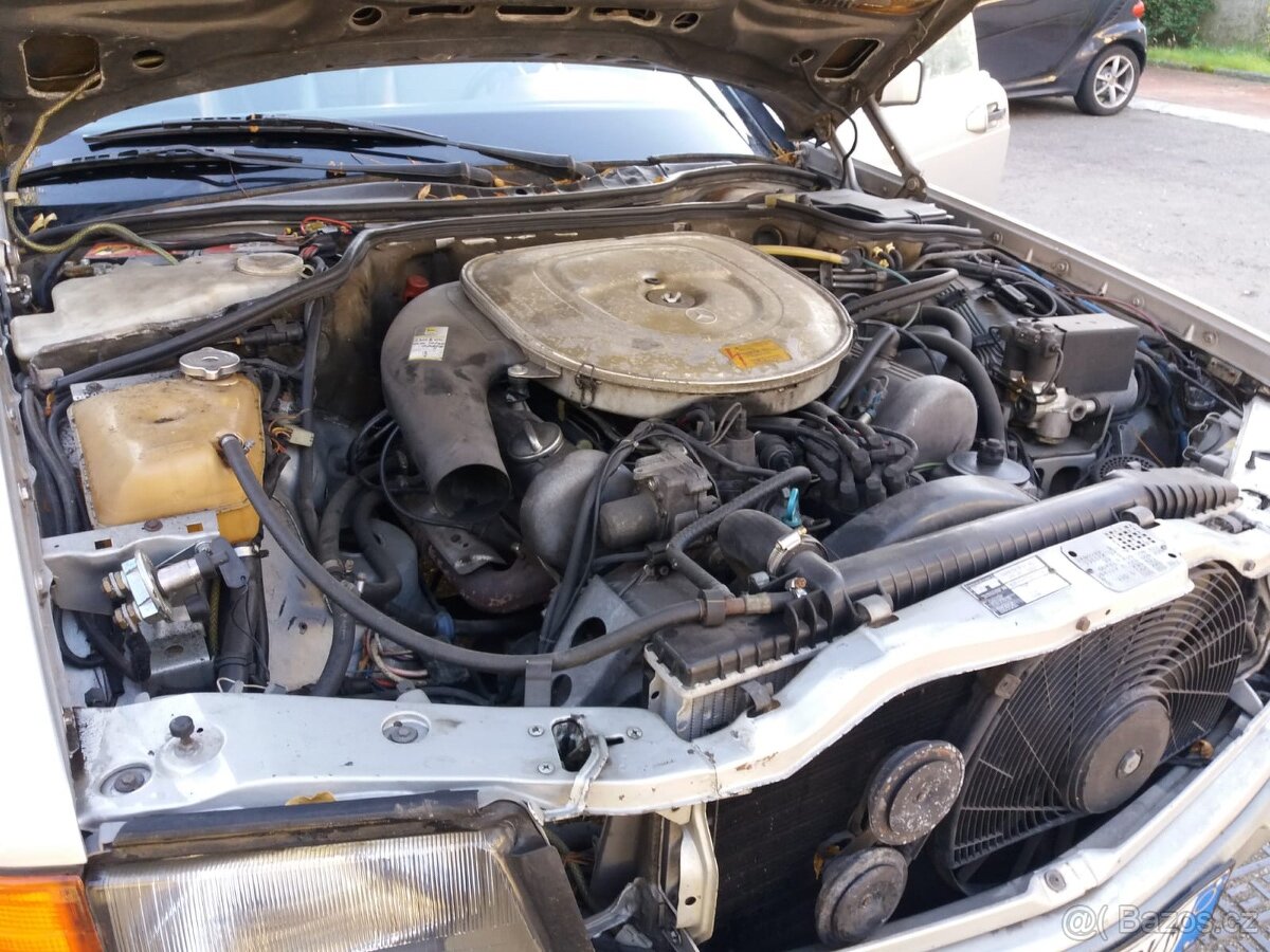 Mercedes Benz W126 500 SEC - 4