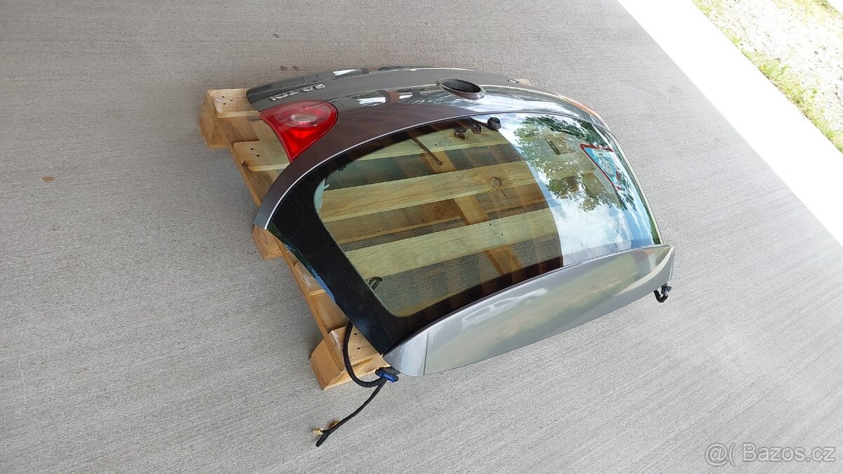 Volkswagen Golf 5 – Dveře kufru LA7T šedá - 4