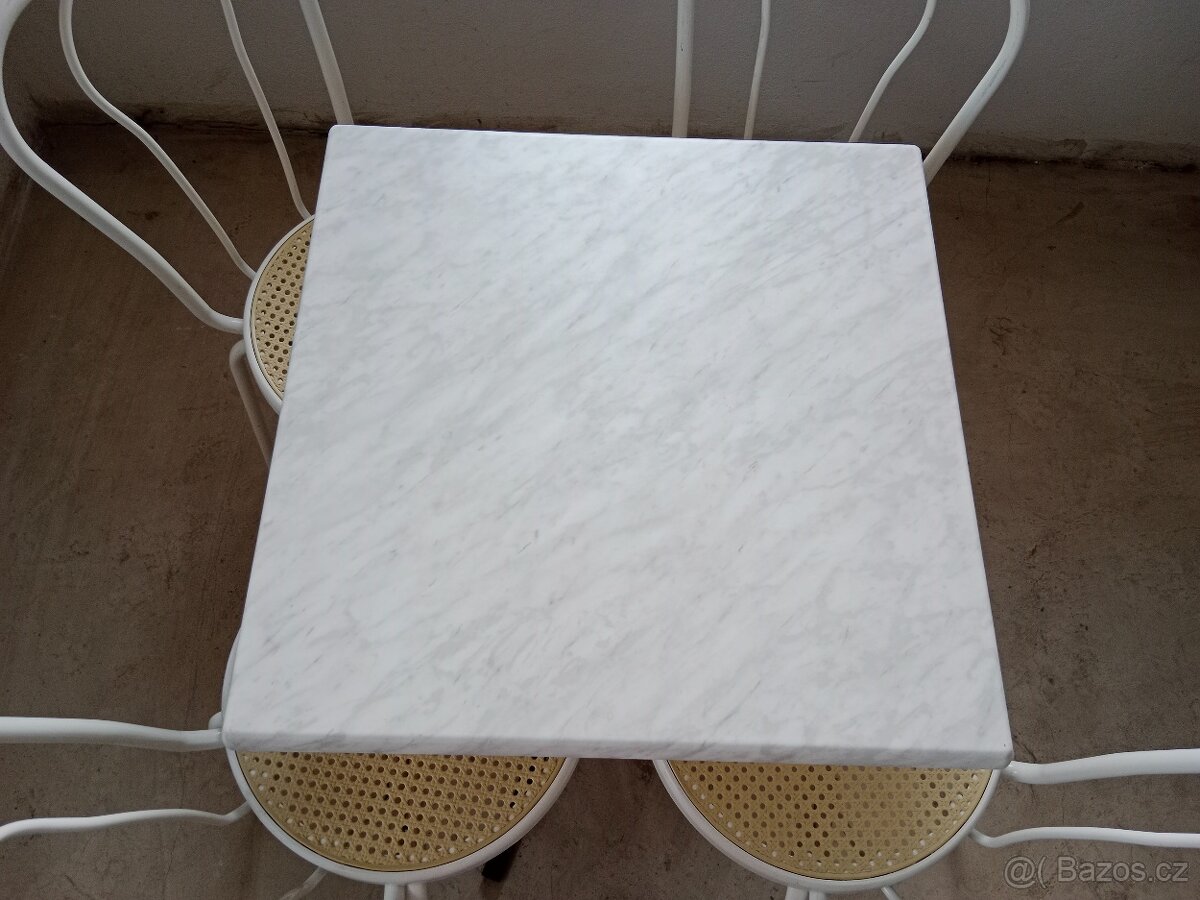 Stůl/stolová deska čtvercová - 4