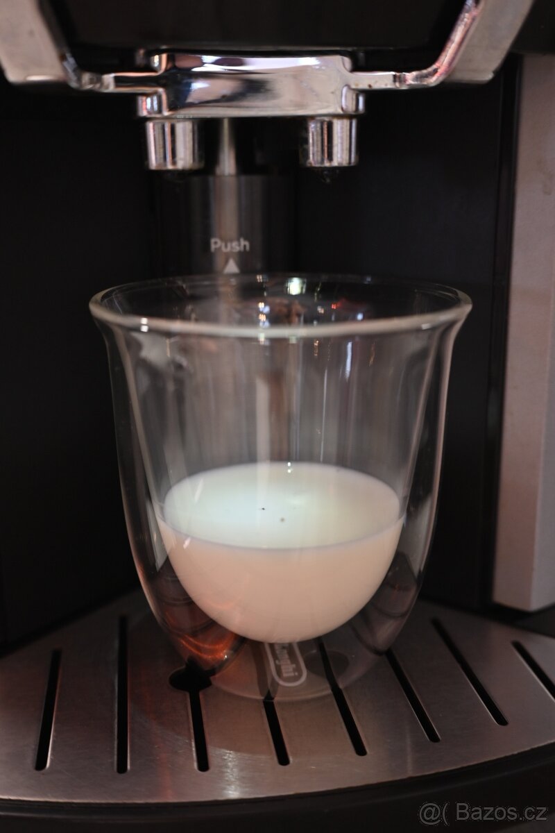 Špičkový kávovar Krups EA9000 - 4