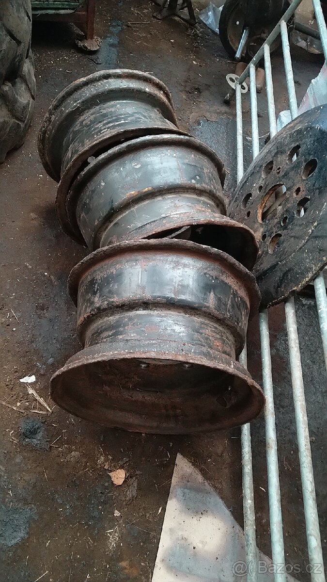 Disky 9x15,3 z UNC Lotus 750 - 4