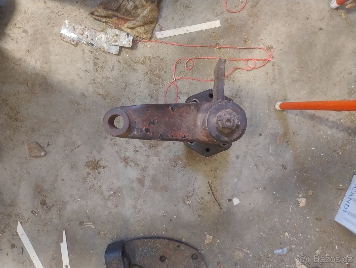 Posilovač řízení Zetor - 4