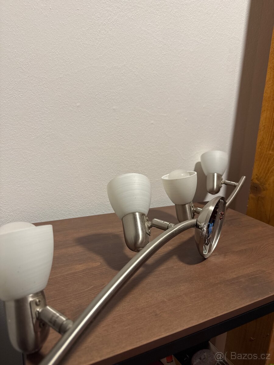 Stropní svítidlo s 4 LED žárovkami - 4