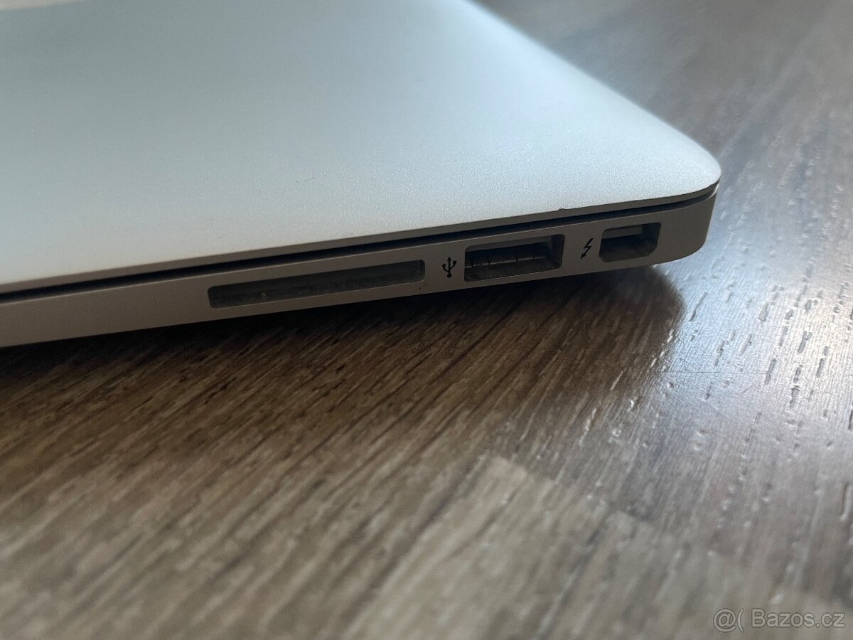 MacBook Air 13,3" (2015) i5/4GB/128GB A1466 - 4