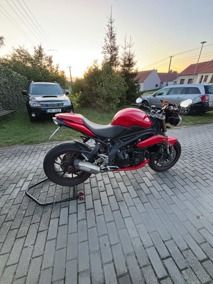 Triumph Speed Triple 1050 - 4