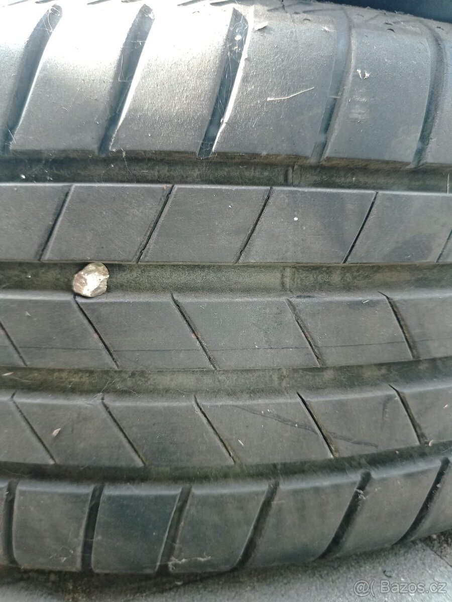 VW Golf 5 - 4