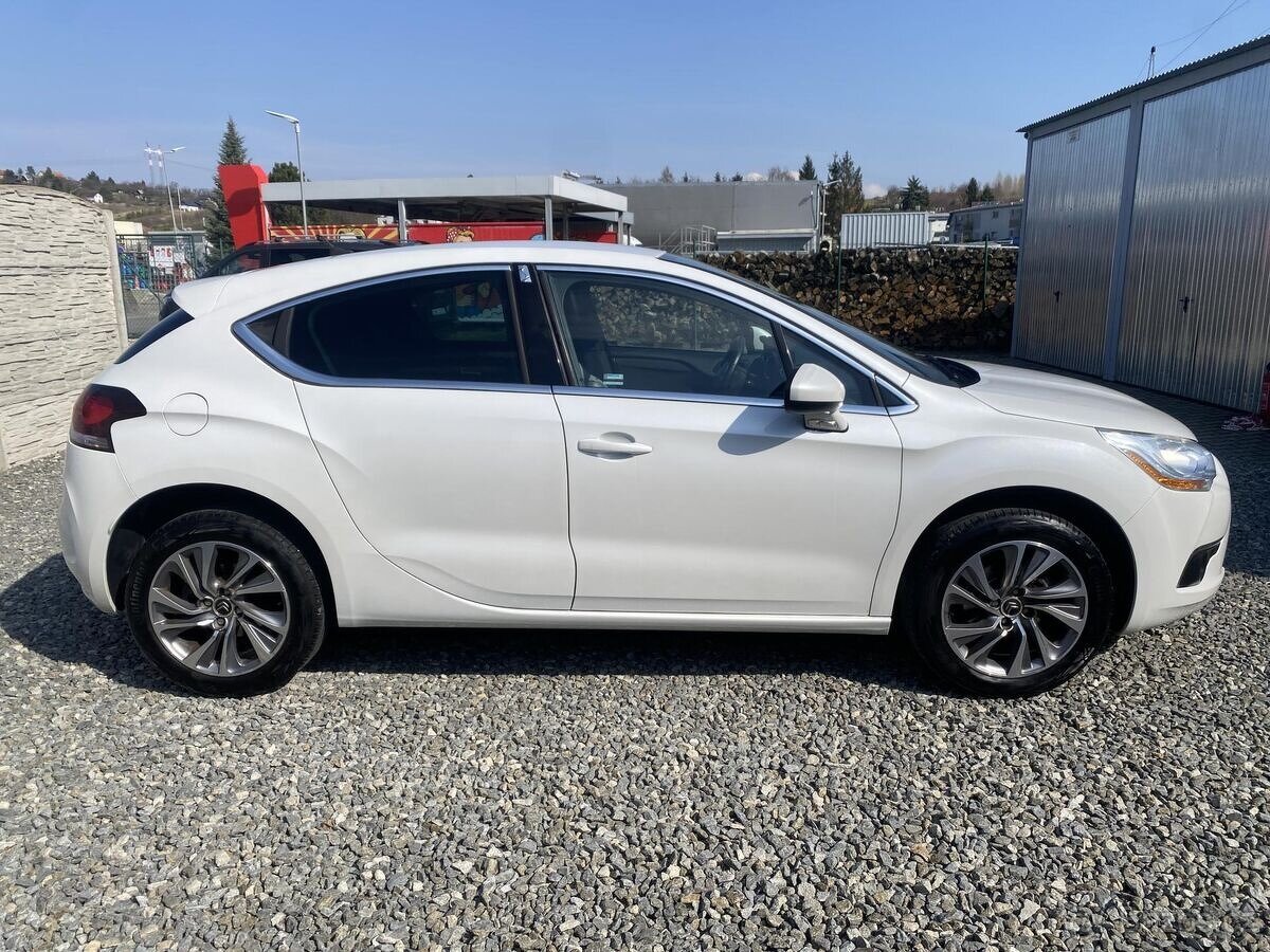 Citroën DS4 1.6i 16V 120PS EXCLUSIVE TOP - 4