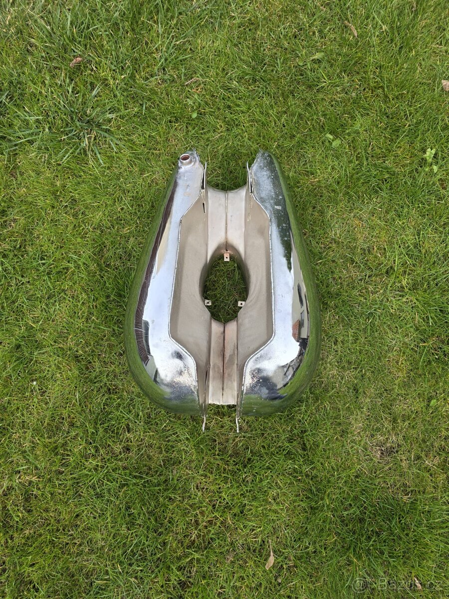 Nádrž na Jawu Pérák - 4