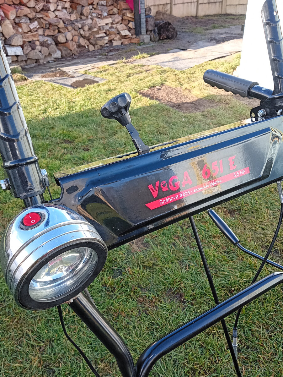 Sněhová fréza VeGA - 4