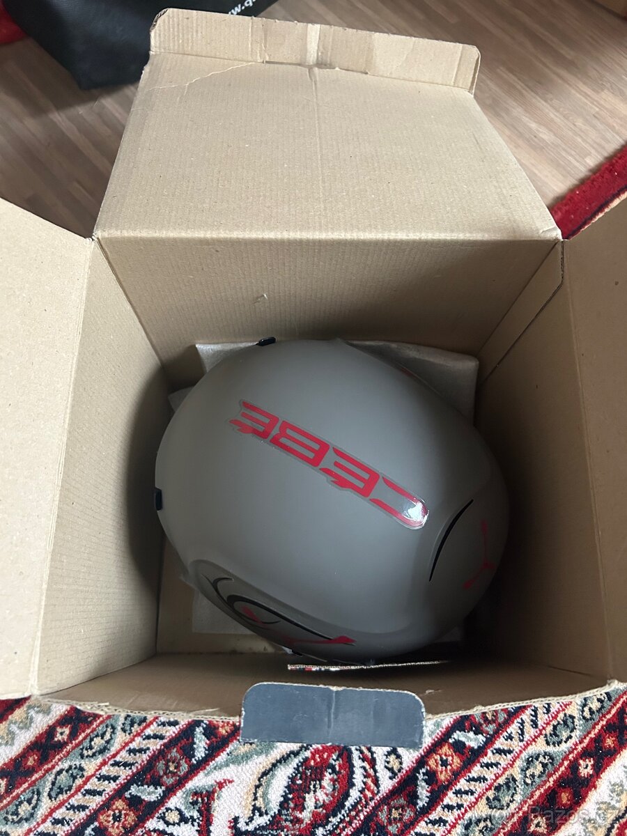 Nová dětská lyžařská helma - 4