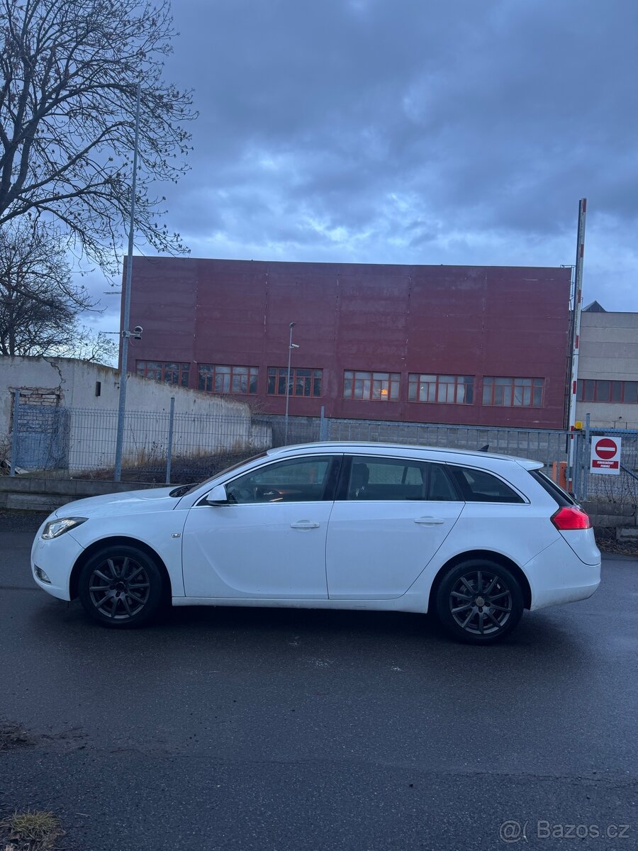 Opel Insignia 2.0 TDI Automat 2009 - 4
