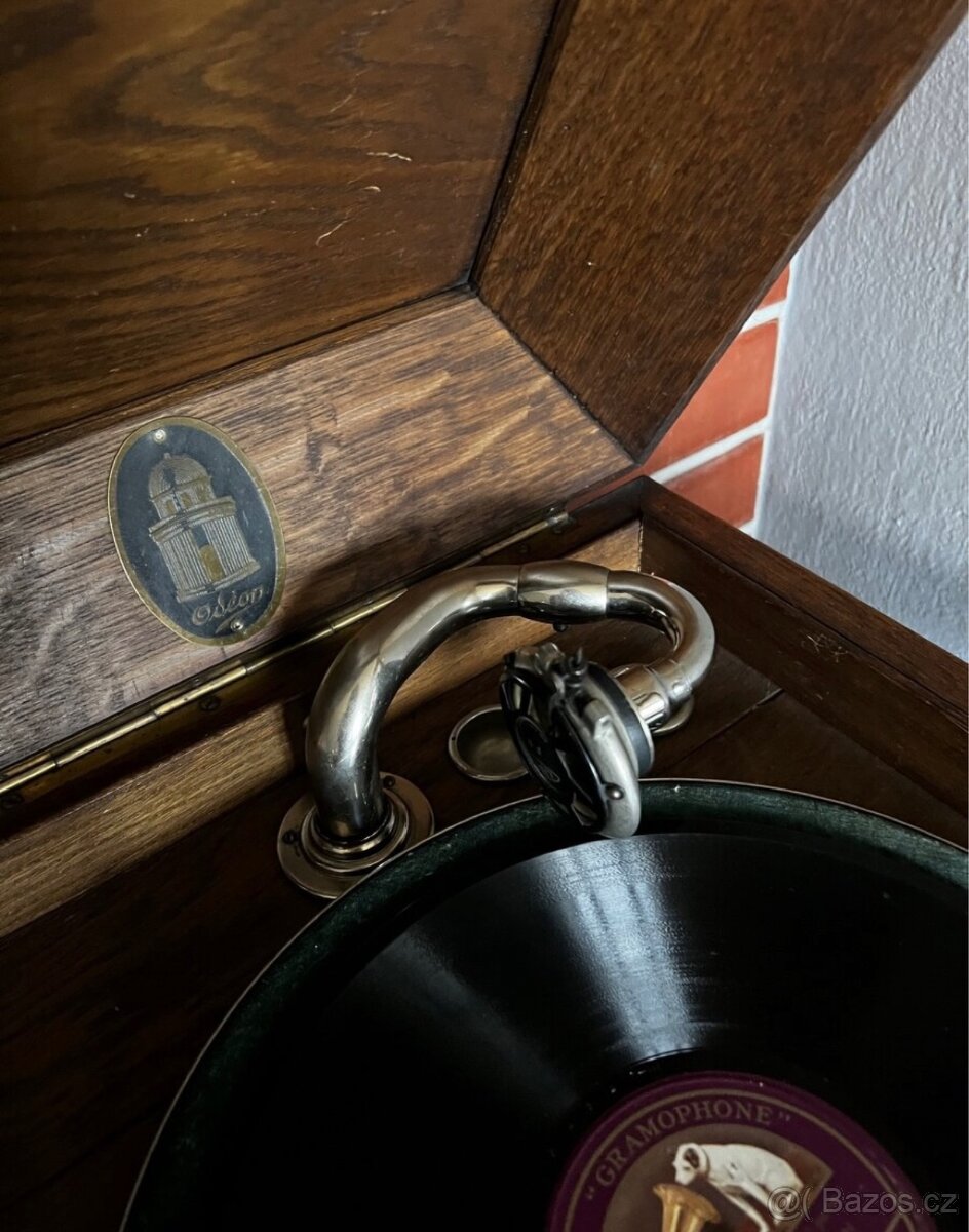 SKŘÍŇOVÝ GRAMOFON ODÉON - 4