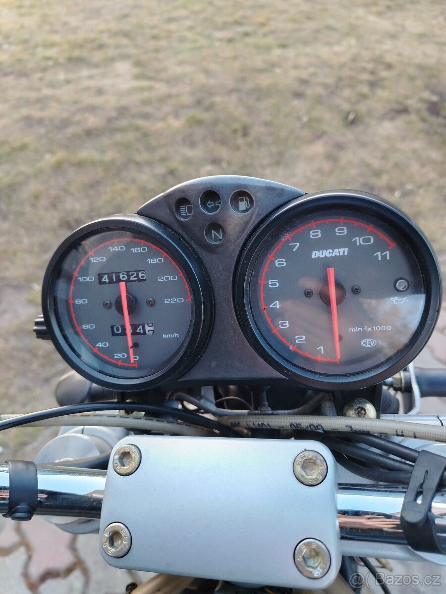 Ducati Monster 600 - 4