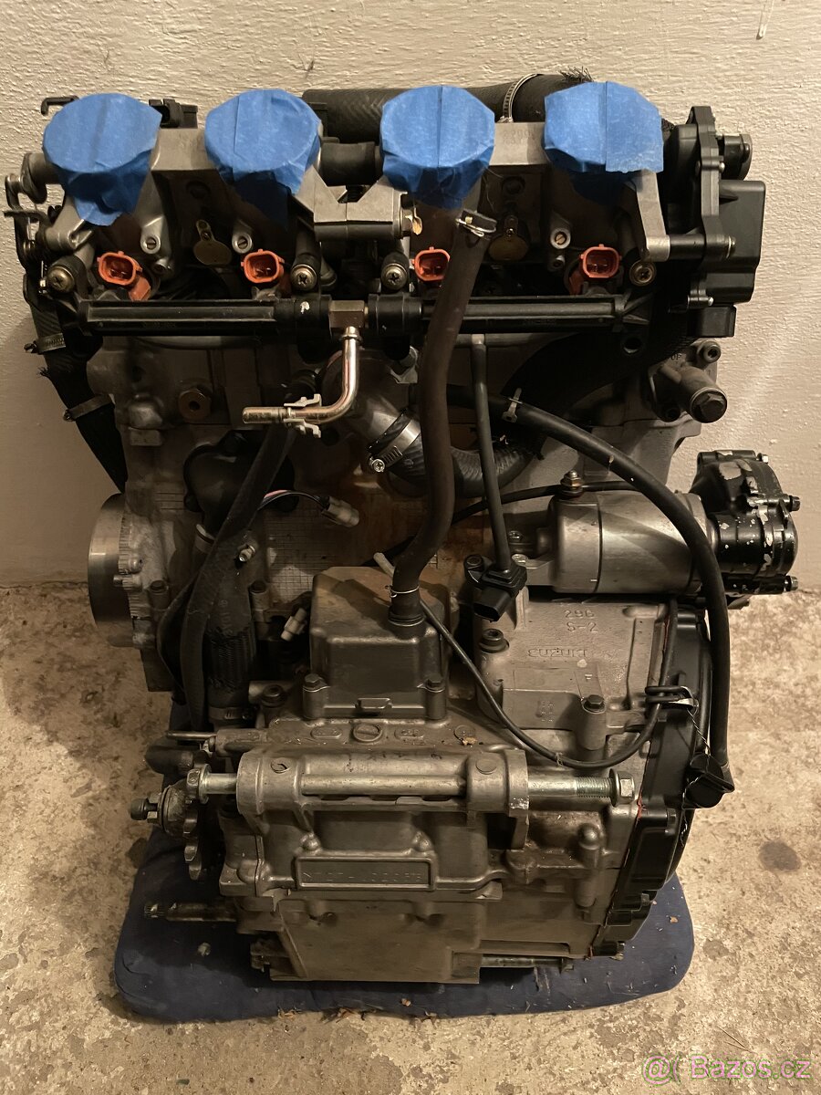 Suzuki GSX-R 600 K4/K5 - 4