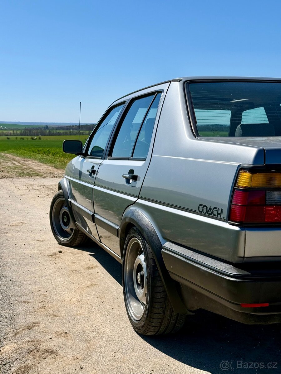 VW Jetta Mk2 Coach - 4