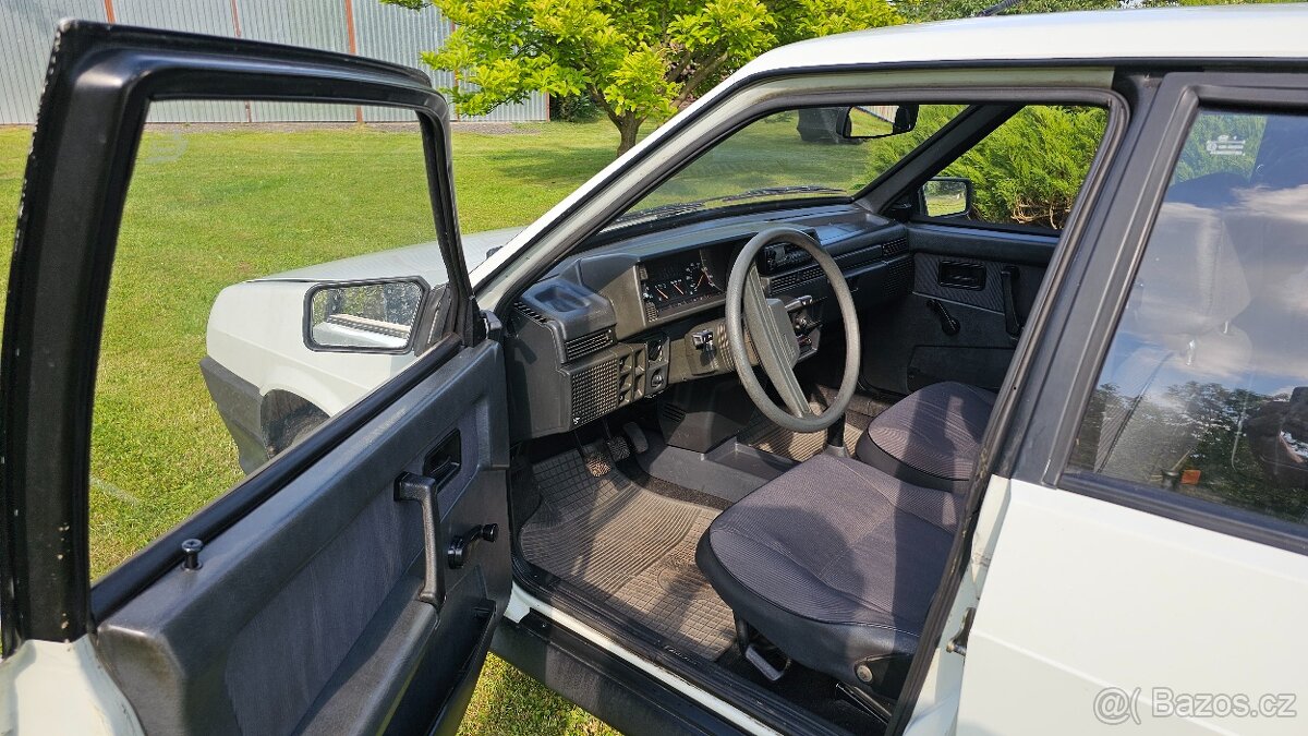 Lada Samara - 4