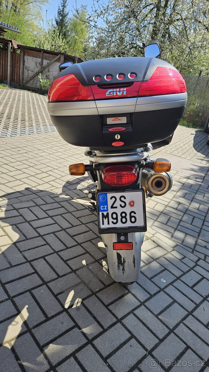 Suzuki XF650 Freewind